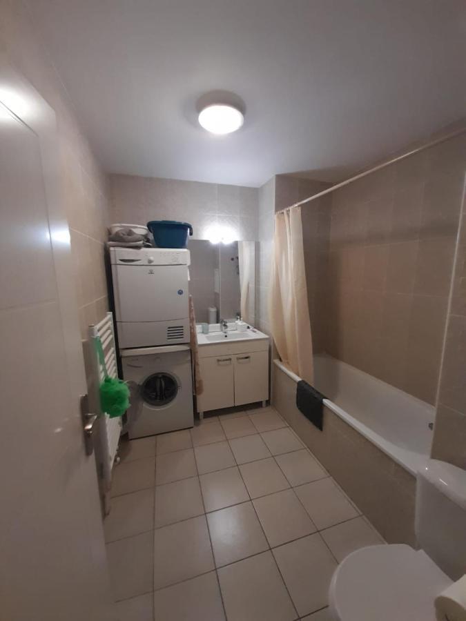 1 Chambres Pour 2 Personnes Avec 2 Salles De Bains Communes Chez L'Habitant Lognes Εξωτερικό φωτογραφία